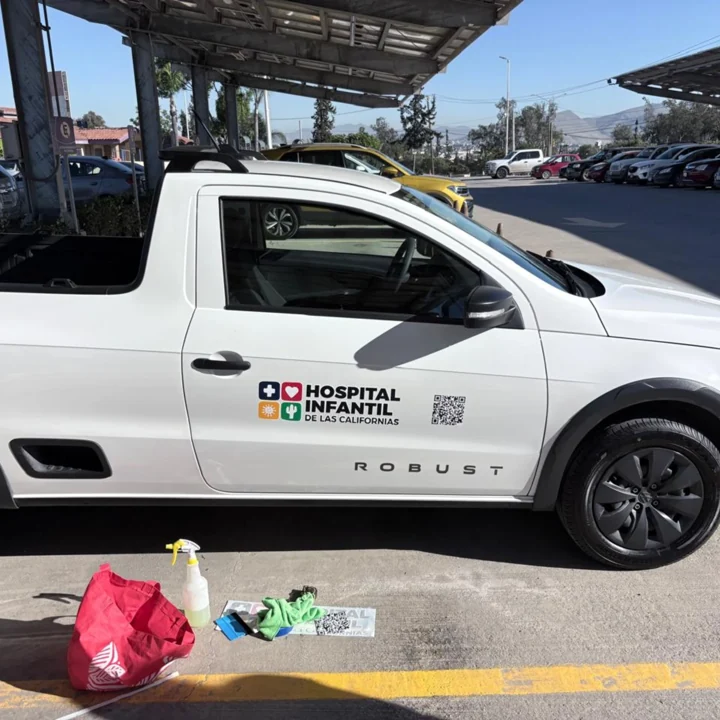 Rotulación vehicular del Hospital Infantil de las Californias