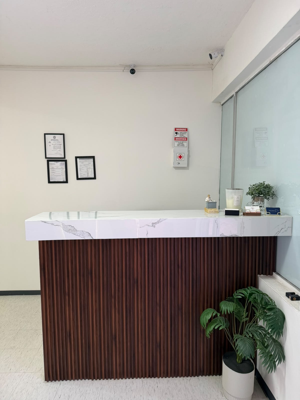 Recepción y sala de espera Clini-Katz